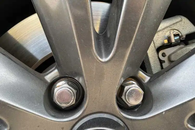 Can You Paint Lug Nuts